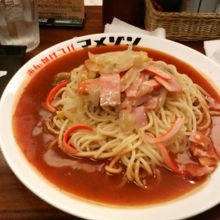 味はそれなりに良かったのですが、すぐ前で店員が作業中で…