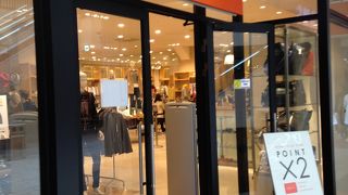 カバンが意外とお買い得!!