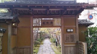 結構立派な日本庭園