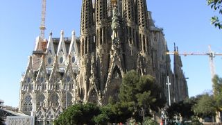 サグラダファミリアの写真はココ！