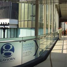 スカイウォークからも直接入店可能。入り口も明示されてます。