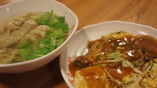 左営駅直結で便利。