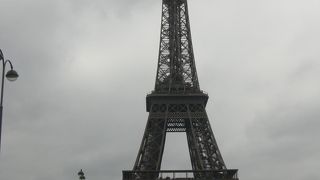 セーヌととものエッフェル塔