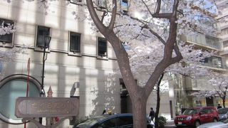 普段はサラリーマンの憩いの場