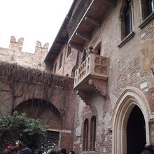 ジュリエッタの家の中庭