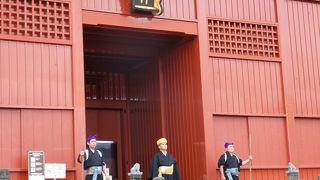 開門を見逃すな