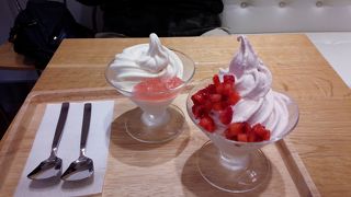 果物専門店「横浜水信」の桜ソフトクリームが春限定！！