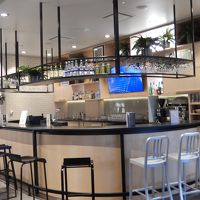 ホテル内のバー