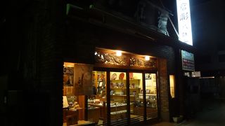 暗闇に浮かび上がる鎌倉彫