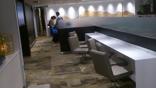 空港の端の場所