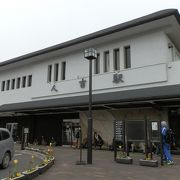 熊本県南東地域の主要駅、人吉駅。