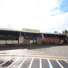 キャニオンロッジ駐車場のすぐそばにあります