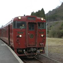 観光列車、いさぶろう号／しんぺい号の容姿です。