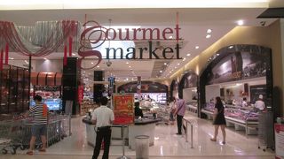 旧正月のグルメマーケット