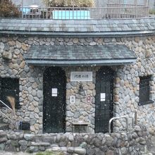 ほんとに河原にあります