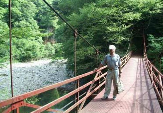 車では行けない渓谷の秘湯