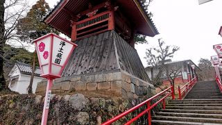 文字通り奥にある．二十五菩薩来迎像が必見