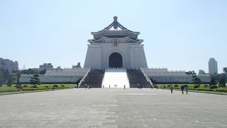 中正紀念堂でございます