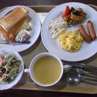 洋朝食。パンをご飯にしておかずだけ洋食・・でも可能だそうです