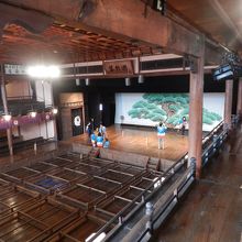 二階席から見た舞台