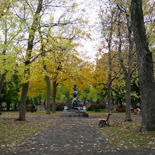 広場と言うより公園です