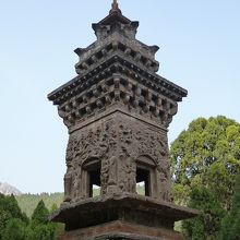 レリーフの美しさは一見の価値あり。