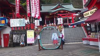 知恵の輪くぐり