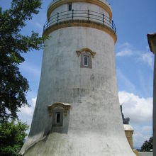 ギアの灯台。行くまでに疲れるが癒される。