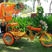 中庭での結婚披露宴用セッティング