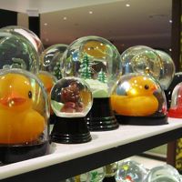 ホテルロビーに展示されていたスノードーム。