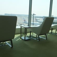 羽田空港国際線 JALサクララウンジ