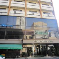 ホテルの入り口