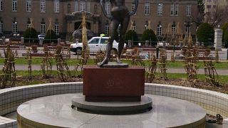 女性美の芸術作品