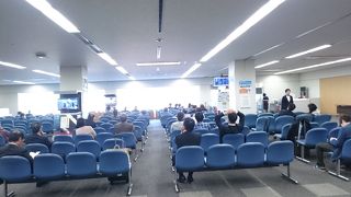 地方空港より小さい