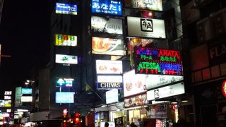 待ち合わせでタニヤへ