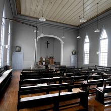 中は礼拝がなければ開放