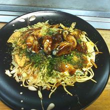 牡蠣入りお好み焼き