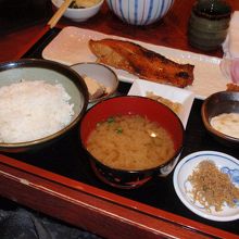 キンメの粕漬け定食。