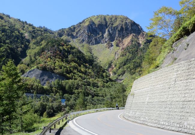 金精峠脇から登れます。