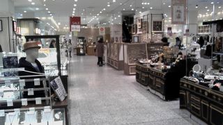 なんば駅そばのファッションビル