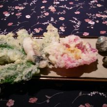 メッカリ煮・明日葉とツバキの天ぷら
