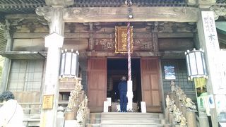 宮島の高台にある大きなお寺