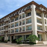 開業間もなく、さすが外観も新築の雰囲気です