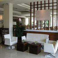 ロビー右手はレストランです