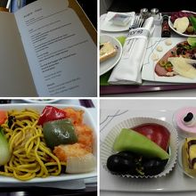 タイ国際航空ビジネスクラスのメニューと食事。