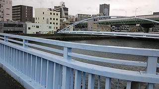 堂島川にかかる西端の橋
