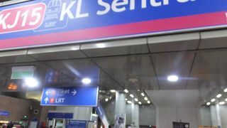 ＫＬＩＡエクスプレスと市内電車（ＬＲＴ）の乗り換えで利用しました