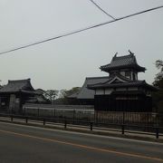 城のように櫓があるお寺