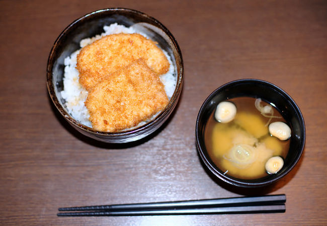 新潟に来るたび毎度食べている、素敵なソースカツ丼