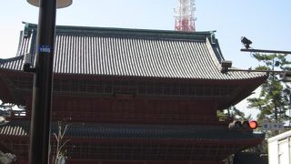 門をくぐると3つの煩悩が解脱できる!?